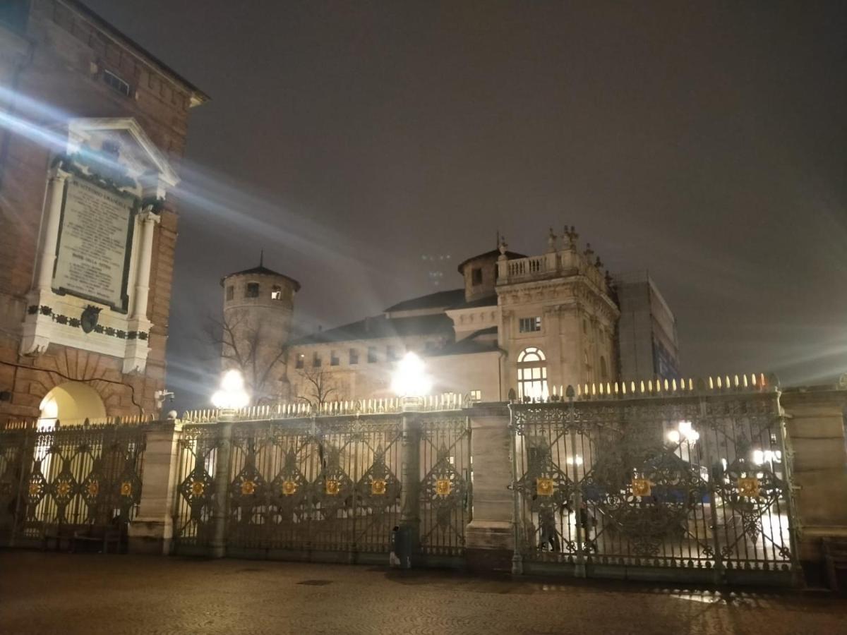 Sky Loft Nuovissimo Vicinanze Metro Apartment Turin Luaran gambar